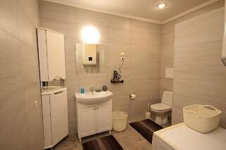 Апартаменты Inn Home Apartments - Pechersk area Киев Апартаменты «Центральные» с 2 спальнями - бульвар Леси Украинки, 1/4-5